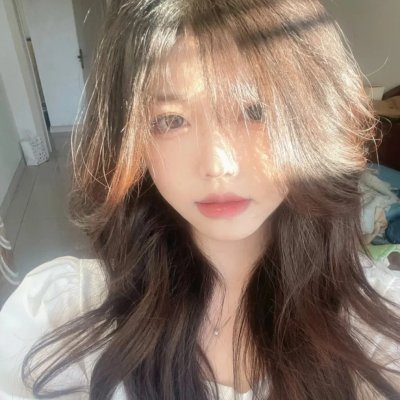 不时用俄语小声说真心话的邻桌艾莉同学